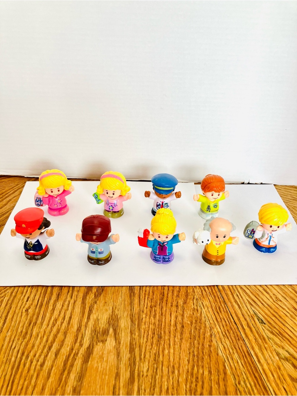 Fisher Price Little People Modern Helpers Figures Lot(9) Read